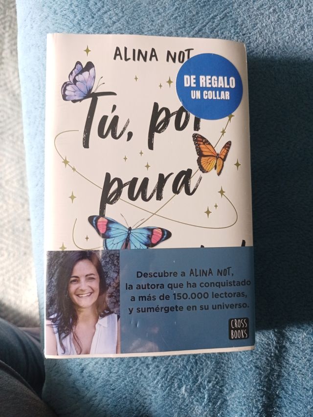 Tú, por pura casualidad con collar de regalo