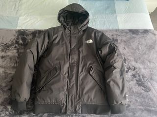 Chaqueta negra impermeable The North Face