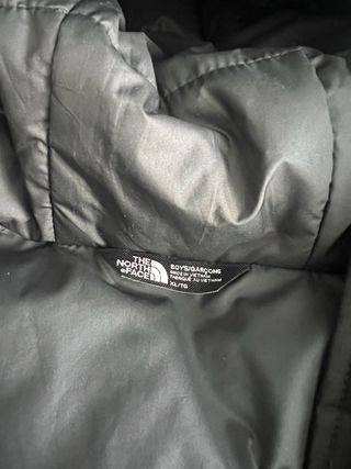 Chaqueta negra impermeable The North Face