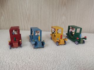 4 Coches madera conejitos vintage