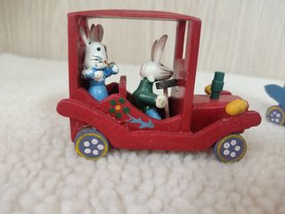 4 Coches madera conejitos vintage