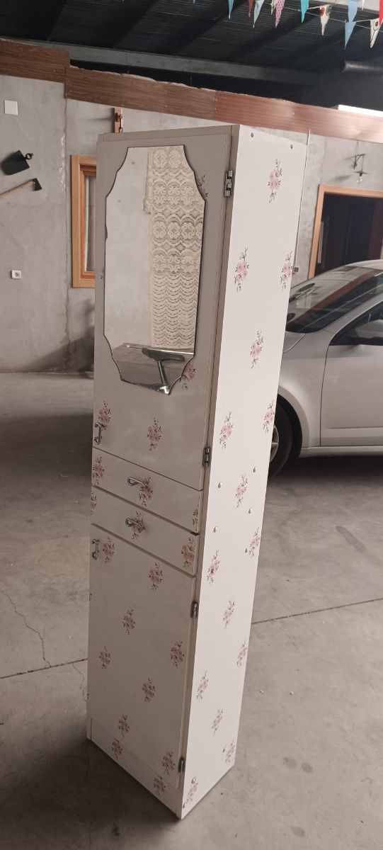 Mueble con espejo baño o entrada