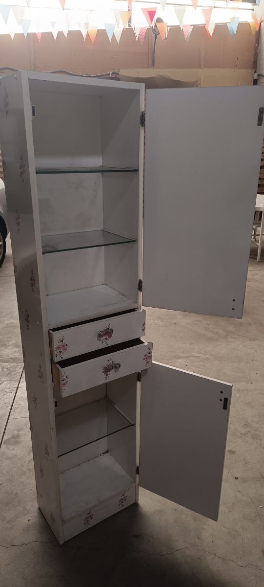 Mueble con espejo baño o entrada