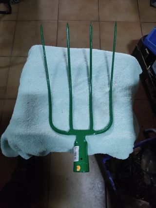 Horca 4 Púas - Flores Cortés