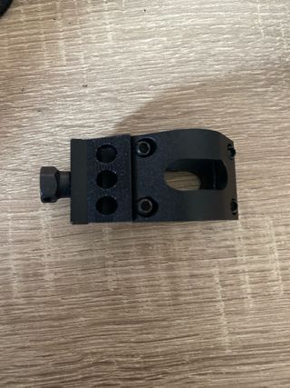 Soporte linterna con riel 20 mm