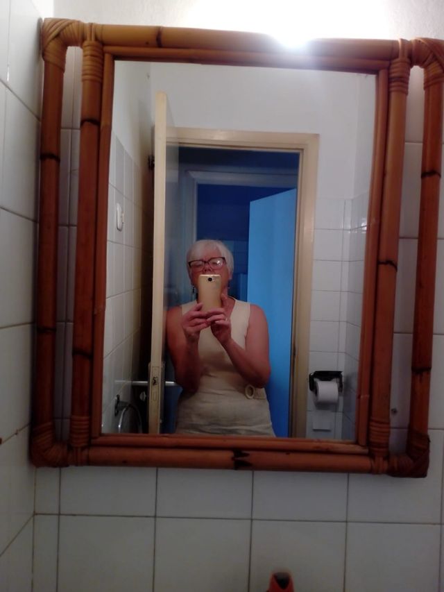 Espejo de bambú marrón