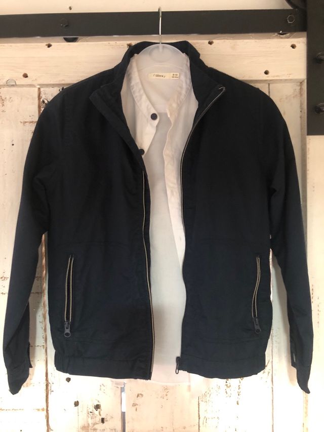 Chaqueta y camisa niño