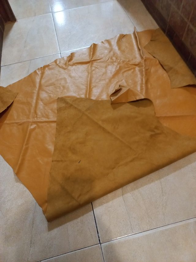 Piel color canela 80 x 80 . 675356002 solo guasa