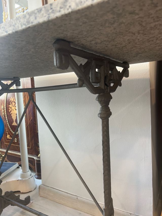 Mesa jardín mármol forja