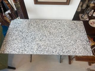 Mesa jardín mármol forja