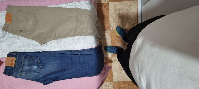 Dos  pantalones vaqueros