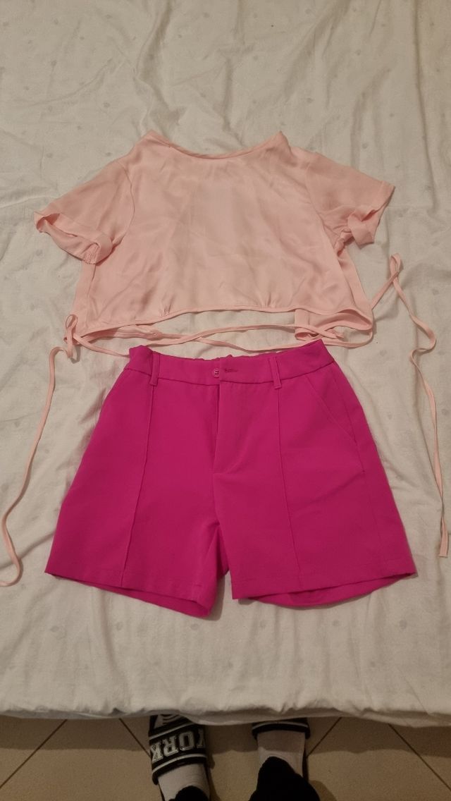 Top rosa & shorts fucsia estivi