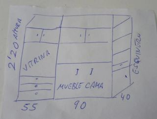 Mueble con cama plegable y vitrina
