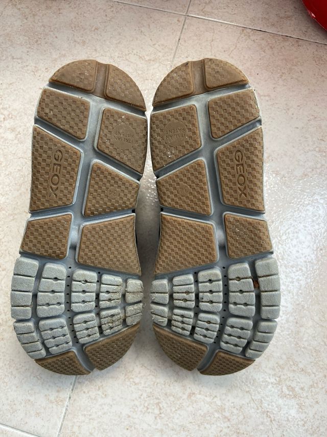 Zapatos Geox niño - negros y azules Talla 34