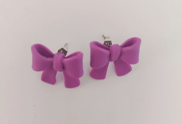 Pendientes lazo morado