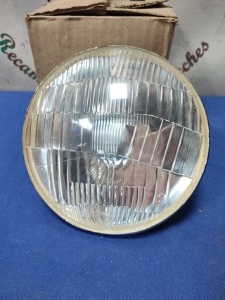 Seat 1500 faro delantero cruce 