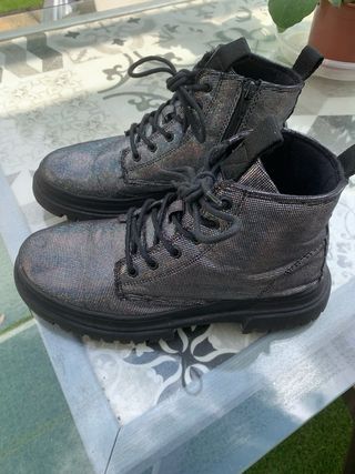 Botines Zara niña, negros c/purpurina