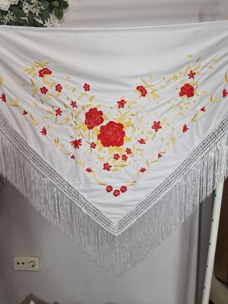 Manton flamenca