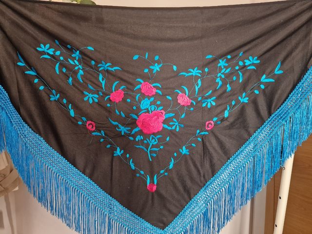 Manton flamenca