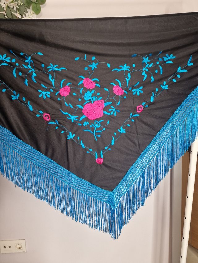 Manton flamenca