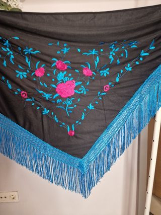 Manton flamenca
