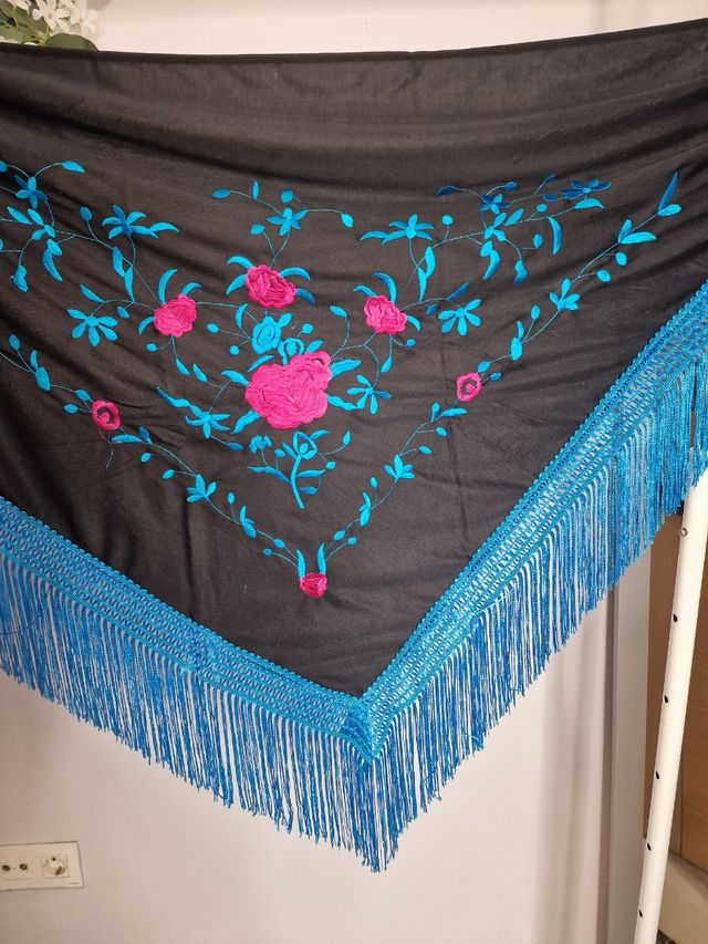 Manton flamenca