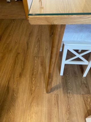 Mesa de madera de cocina o comedor