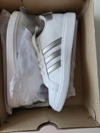 Zapatillas Adidas Grand Court. Talla 36.