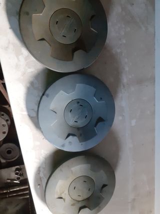 3 Tapacubos opel movano