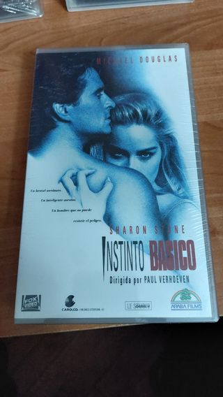 8 PELICULAS VHS CLASICAS
