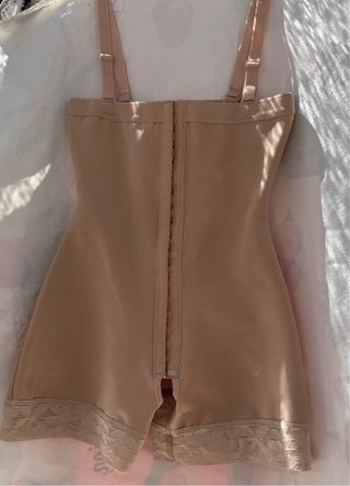 Faja Reductora Beige
colombiana