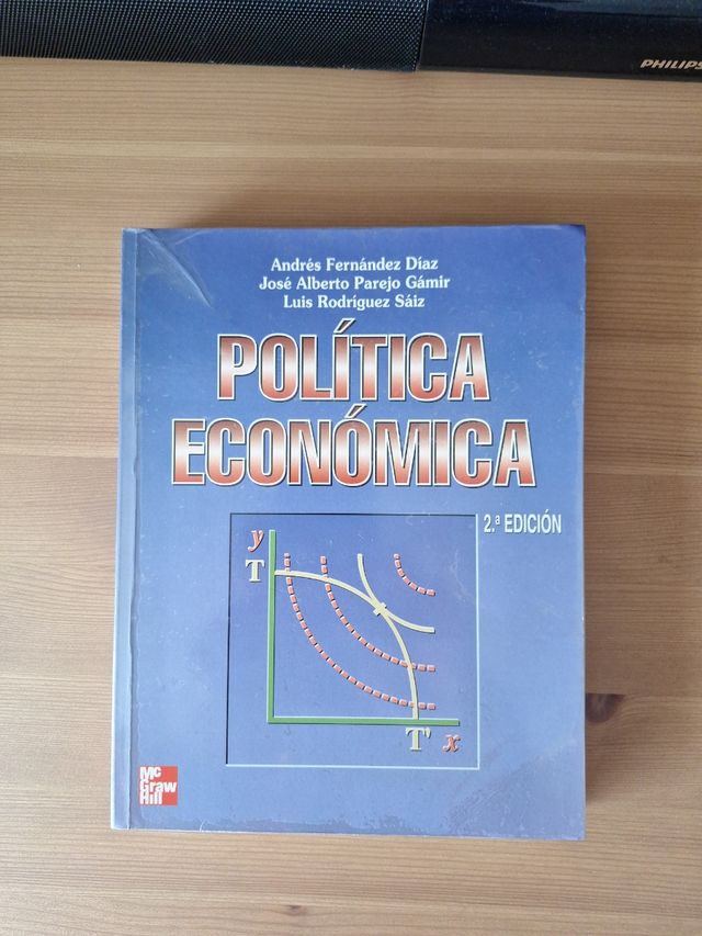 Politica Economica (Spanish Edition)