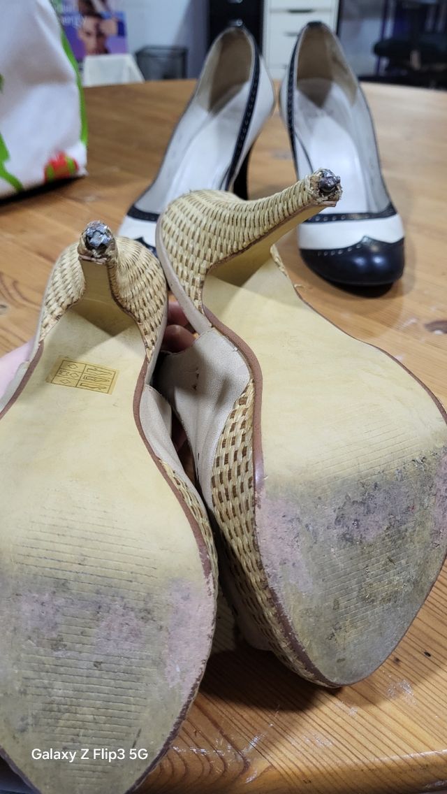 Zapatos tacón beige