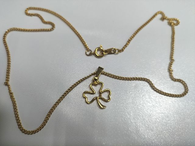 Dije trébol tres hojas suerte colgante