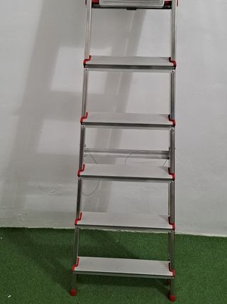 Escalera aluminio 5 peldaños