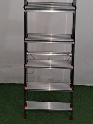 Escalera aluminio 5 peldaños