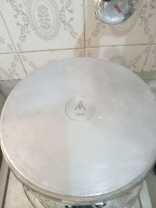 ,.Olla AMC DIAM. 28 C. ALTA 18,5 CM. CABEN 6,5LITR