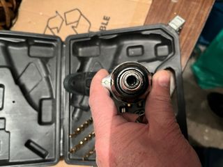 Destornillador a bateria, cabezal roto