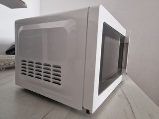 Microondas EDM - 700W
Tiene poco uso 