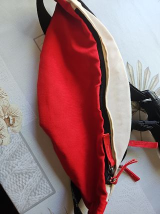 Riñonera Nike Air roja y blanca