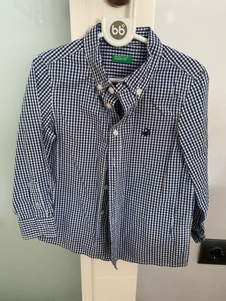 2 Camisas Benetton niño - azul y blanco