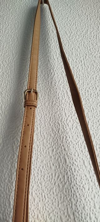 Bolso Primark beige bandolera
