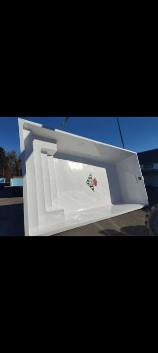 Piscinas en fibra de poliester 1.