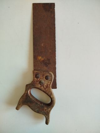 Antiguo serrucho de carpintero, marca Bellota
