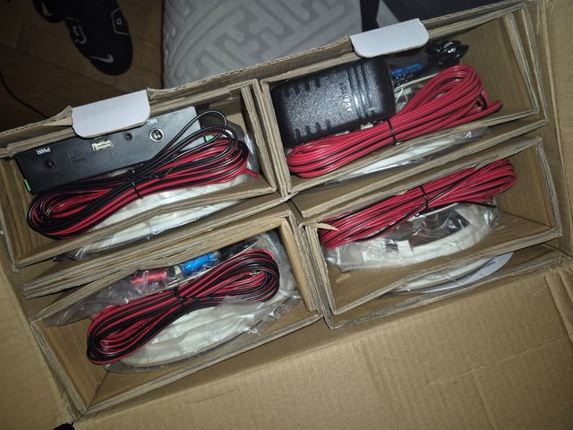 Conjunto de 4 alto-falantes Bluetooth embutidos