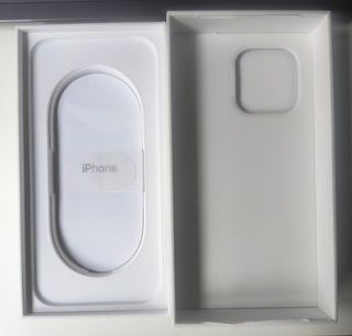 Caja vacía iPhone 16 pro max