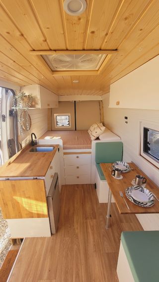 CAMPER Volkswagen Crafter L2H2