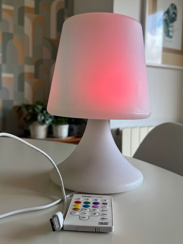 Lampada led con altoparlante bluetooth
