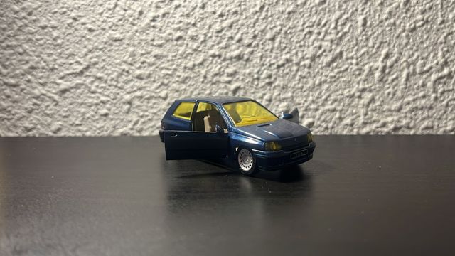 RENAULT Clio E:1/43 SOLIDO