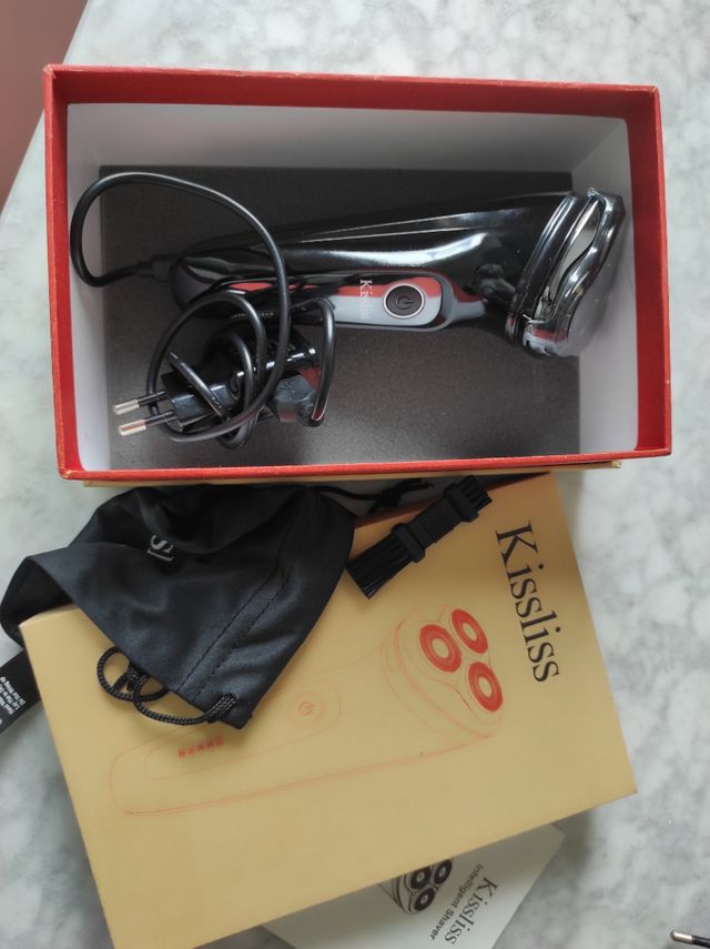 Afeitadora eléctrica Kissliss - 3 cabezales